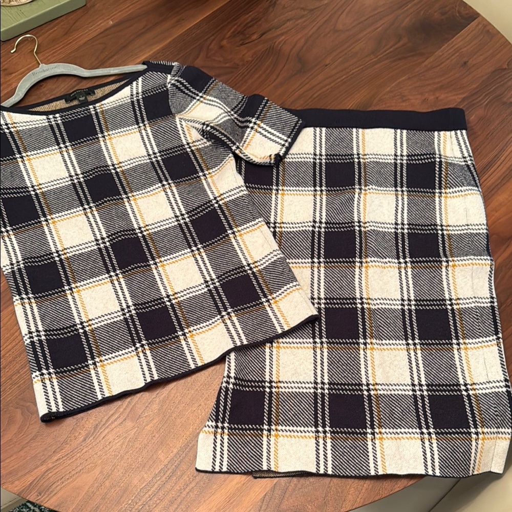 Ann Taylor navy blue cream plaid skirt and top set sweater Skirt Knee-Length